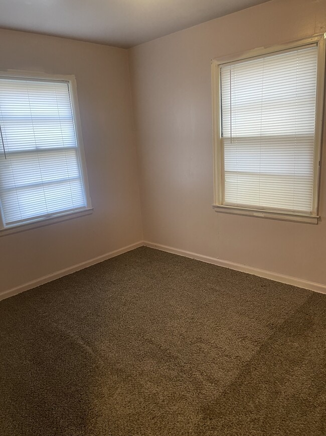 Photo - 1658 N Bluff St