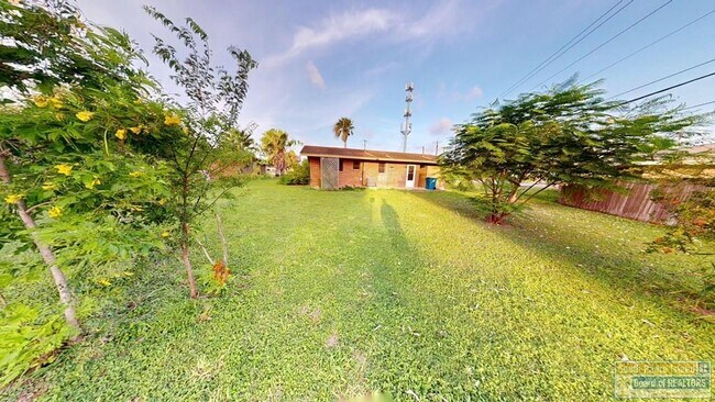 Photo - 427 David Cuervo St