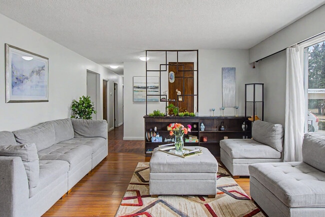 1048 Babine Crescent Unit SI ID1569587P