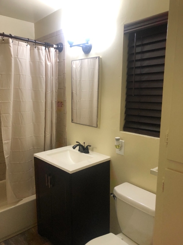 Photo - 504 W Hillsdale St Apartment Unit 1