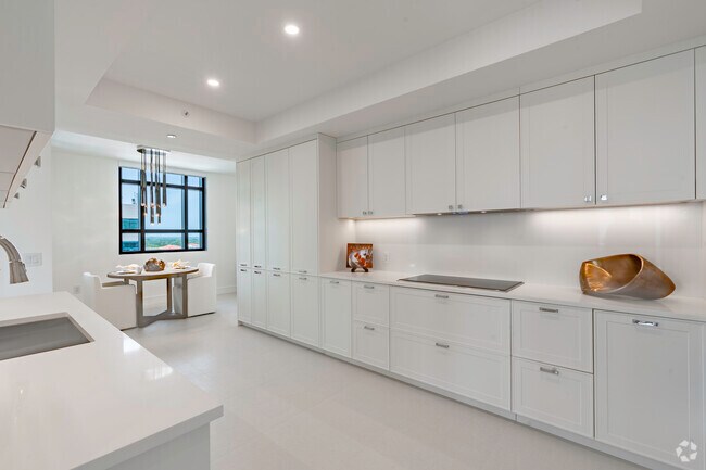 3BR, 5BA - 3,525SF - Kitchen