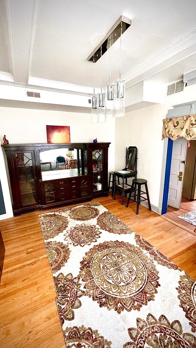 Photo - 937 E Hyde Park Blvd Unit 3