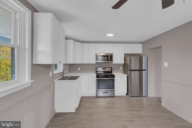 Photo - 713 Public Rd