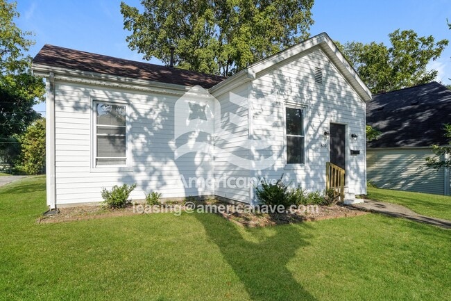 Photo - 630 W 8th St