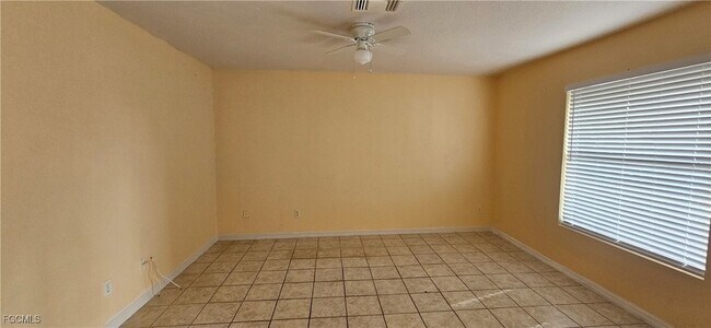 Photo - 203 Ichabod Ave