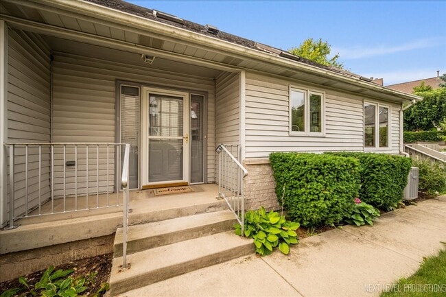 Photo - 805 Thornwood Dr