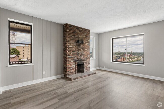 2BR, 2BA - 1,070SF - Living Room