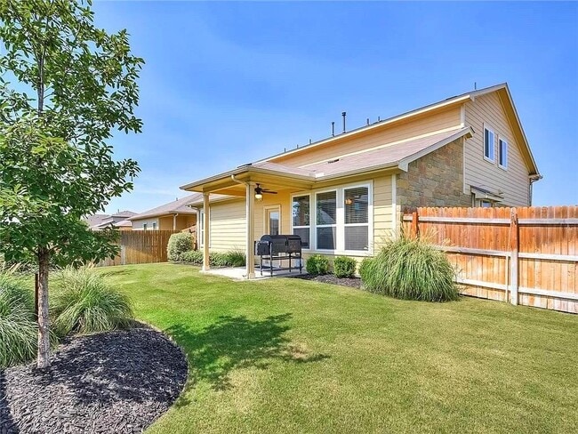 Photo - 140 Moulins Ln