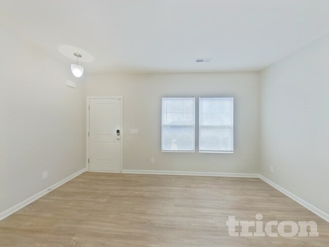 Photo - 2491 Marthas Ridge Dr