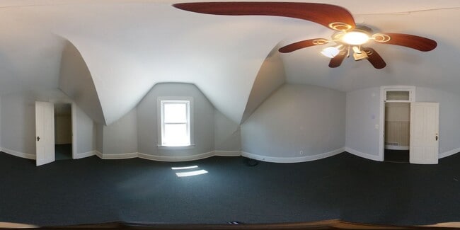 Photo - 337 W 6th St Unit 3