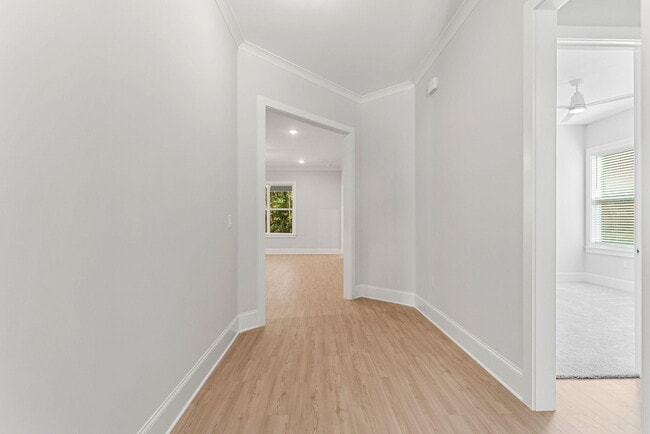 Photo - 287 J Hunters Way
