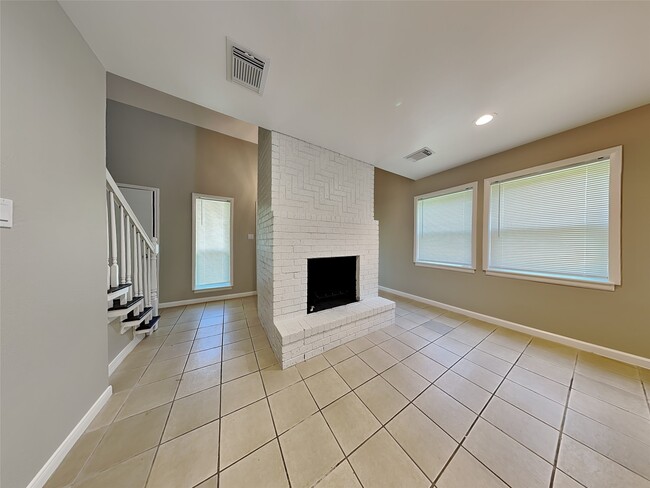 Photo - 29623 Raestone St