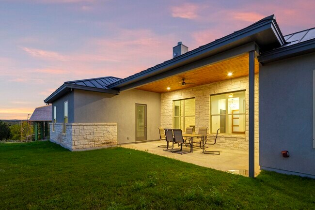 Photo - 311 Outcrop House