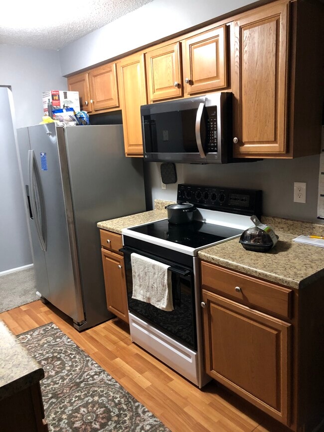 Kitchen - 31 Moore Ln Unit 11 Rental