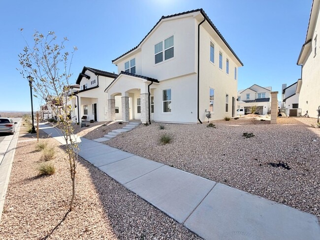Photo - Desert Color 4 Bed Home!