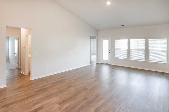 Photo - 212 Craigflower Ct