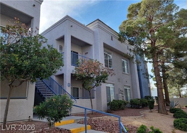Building Photo - Green Valley 1BR Condo with Quartz Counters, Pool & Covered Parking Unit 622