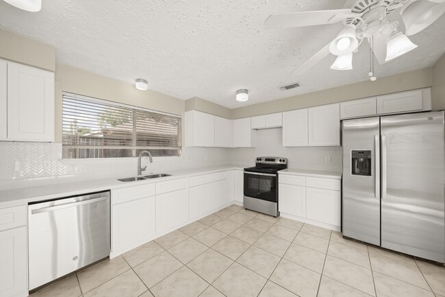 Photo - 16107 Grassy Creek Dr