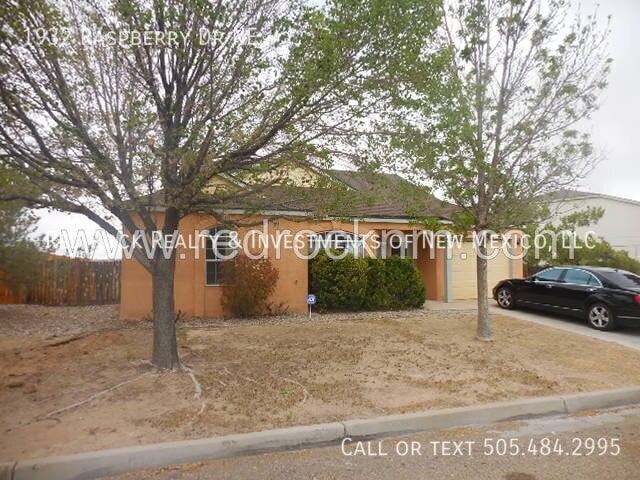 Photo - 1932 Raspberry Dr NE