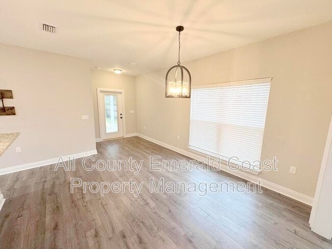 Photo - 282 Magnolia St