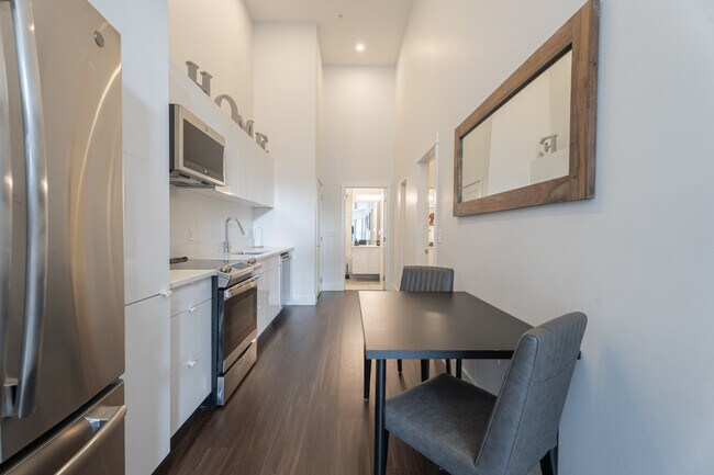 Photo - 1595 Barrington St Unit SI ID1222965P