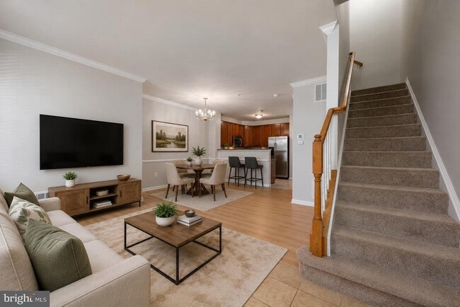 15555 John Diskin Cir