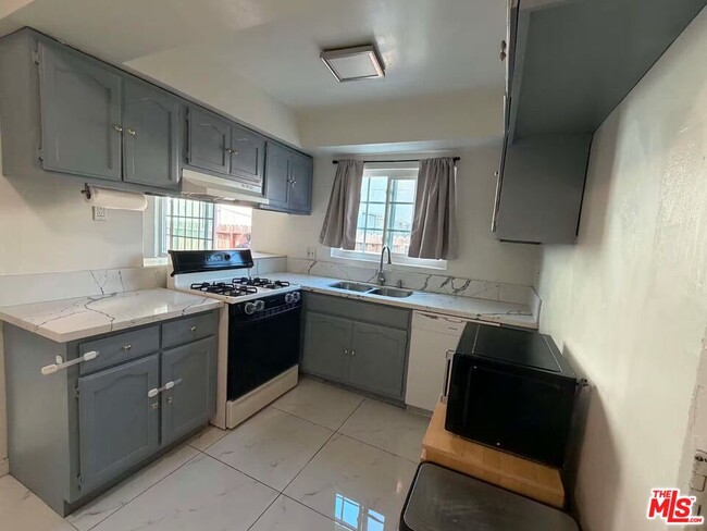 Photo - 10760 Woodbine St Unidad 1A