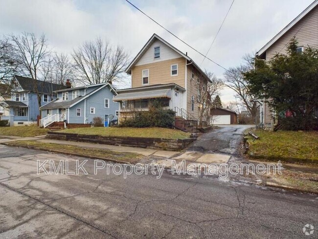 Building Photo - 1299 Girard St Rental