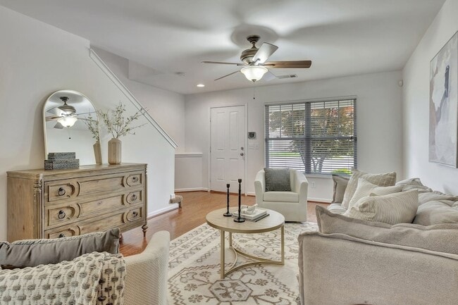 Photo - 282 Killian Way