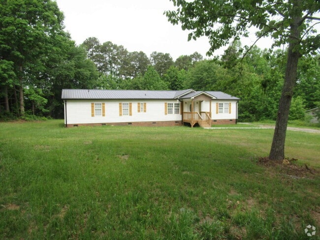 Building Photo - Beautifully Updated Home with Dual Owner S...
