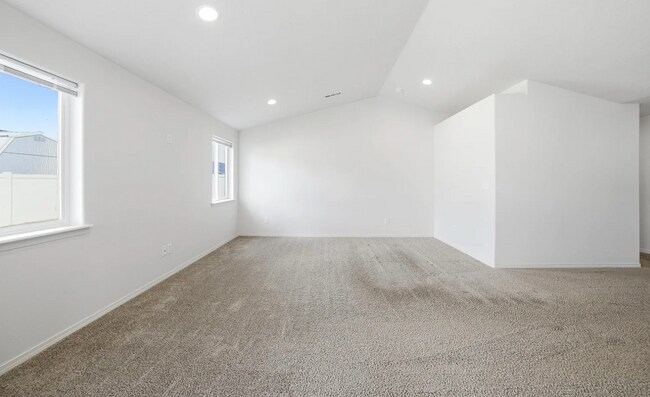 1032 Sequoia Rd