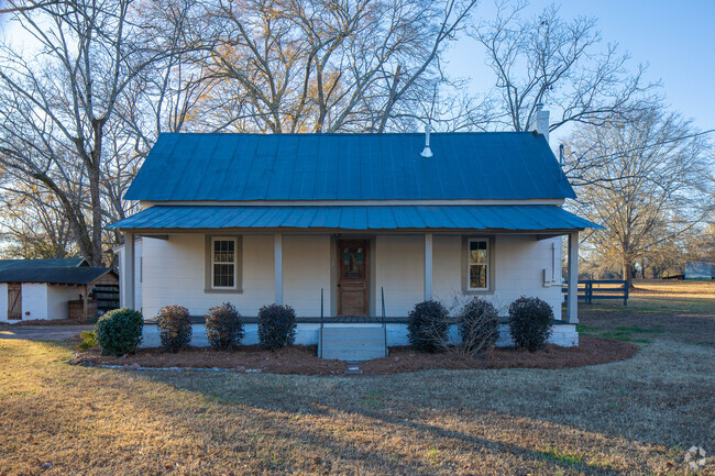 Building Photo - 1020 McClure Dr Rental