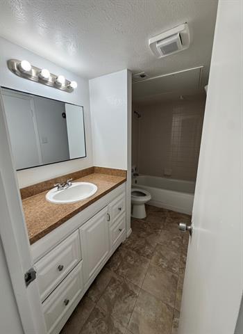 Photo - 6067 Milton St