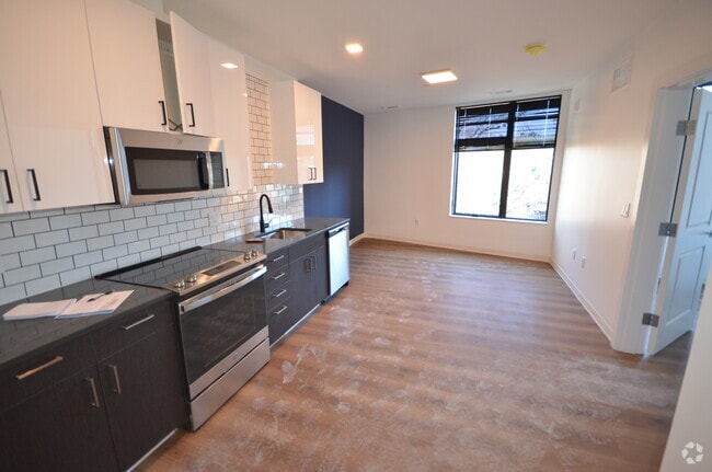 Building Photo - 111 Brighton Ave Unit 1 Rental