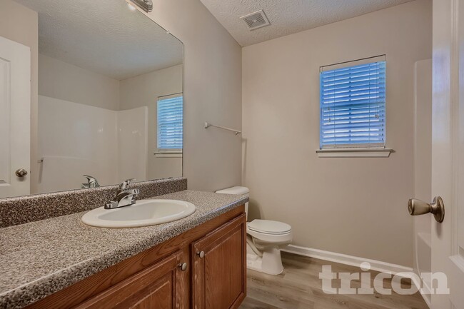 Photo - 800 Hannah Ct