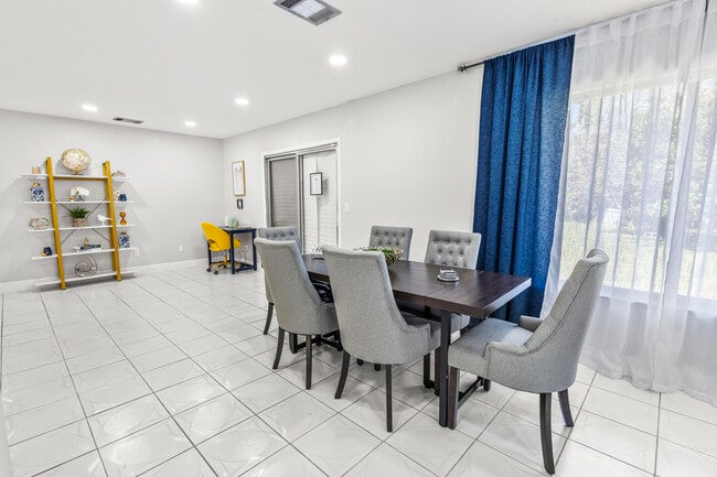 Photo - 750 24th St SW