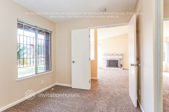 Photo - 341 Amber Ave