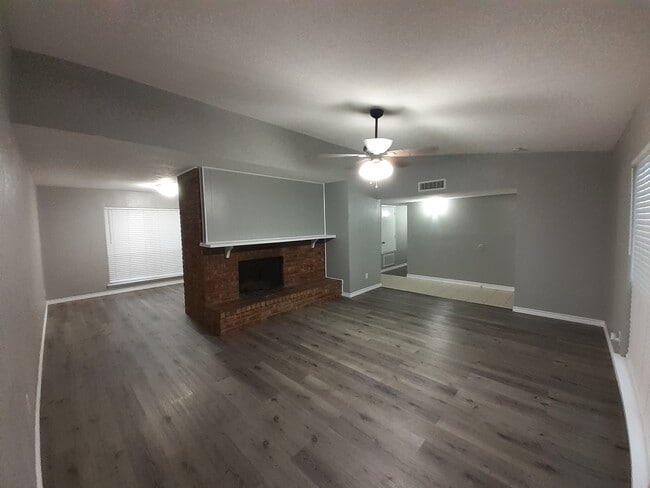 Photo - 9022 Millwood Dr