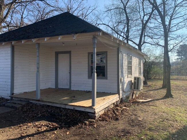 Photo - 500 branch House
