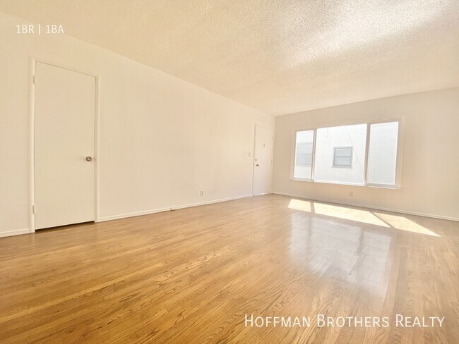 Photo - 1162 N Orange Grove Ave Unidad 3