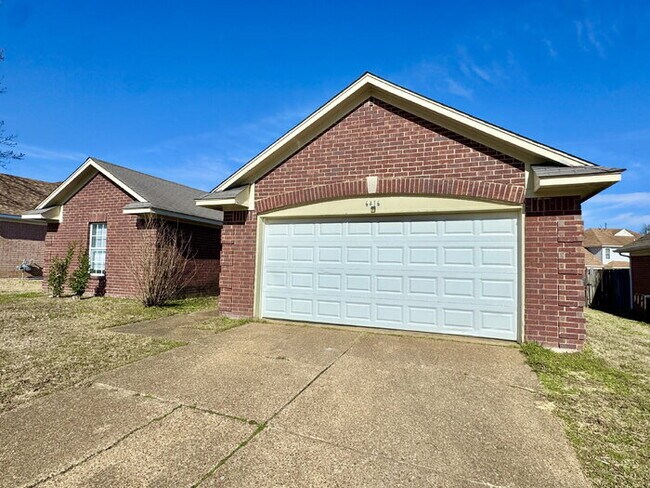 Photo - 6416 Valley Oak Dr