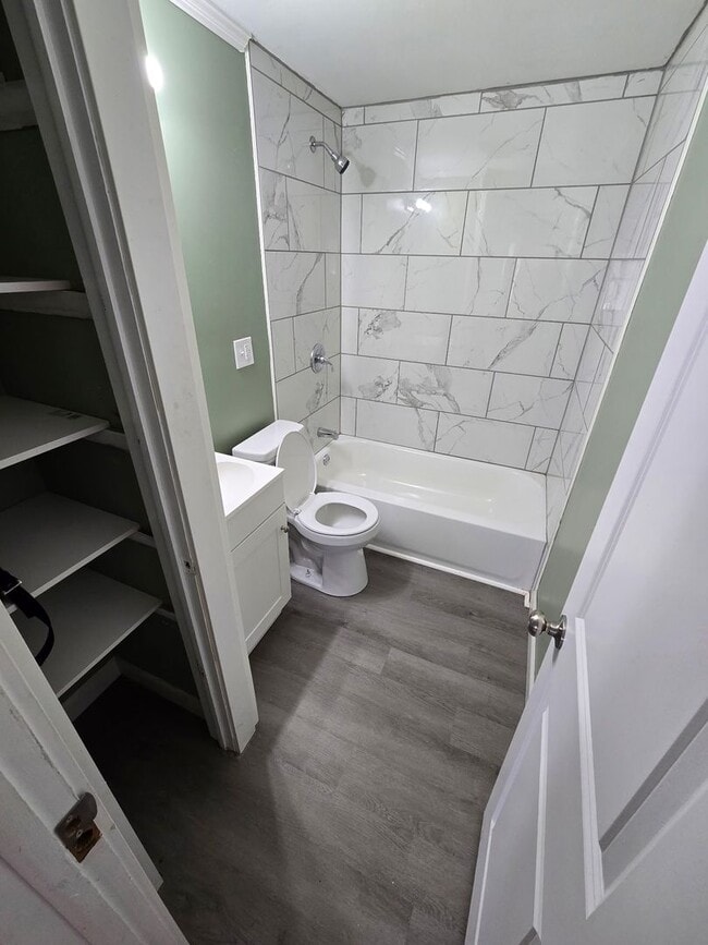 Photo - 110-118 Milburn Dr Unidad 114 Milburn Dr Apt 3