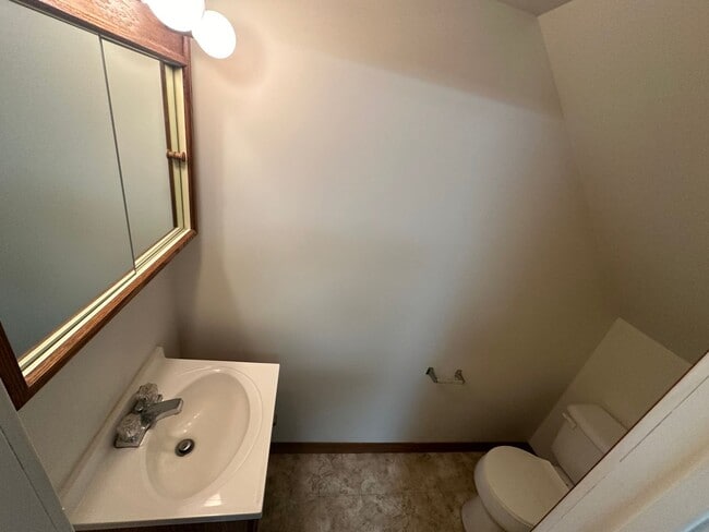 Photo - nbr214 Unit A