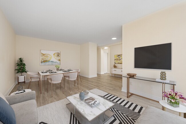 Photo - Shoreline Towers