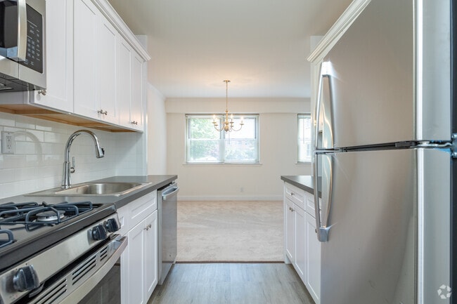 Kitchen - 4 Rm, 1 Bd, 1 Ba