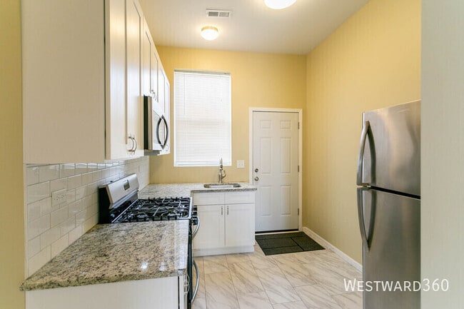 Photo - 211 S Campbell Ave Unit 2