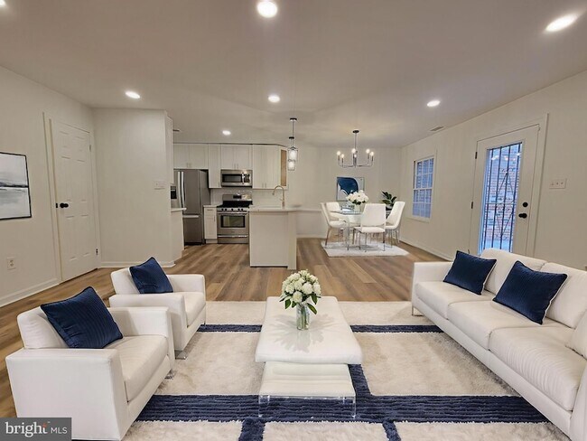 Photo - 1727 Fitzwater St