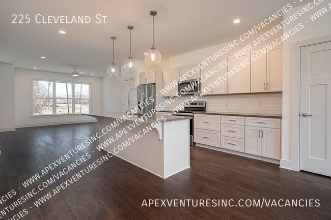 Photo - 225 Cleveland St