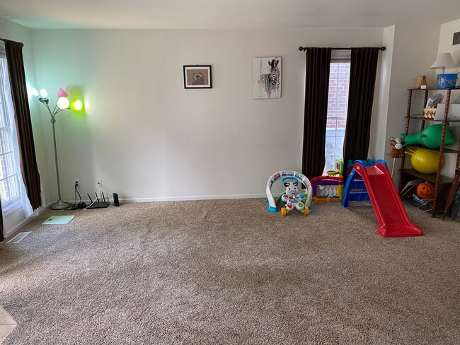 Photo - 2721 Hampton St