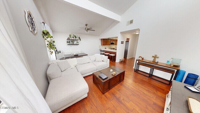 Photo - 5123 Longfellow Way